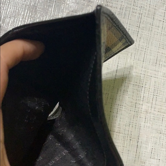 ❣️SOLD❣️Authentic Burberry haymark bifold wallet❣️ - Picture 5 of 7